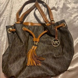 Michael kors purse